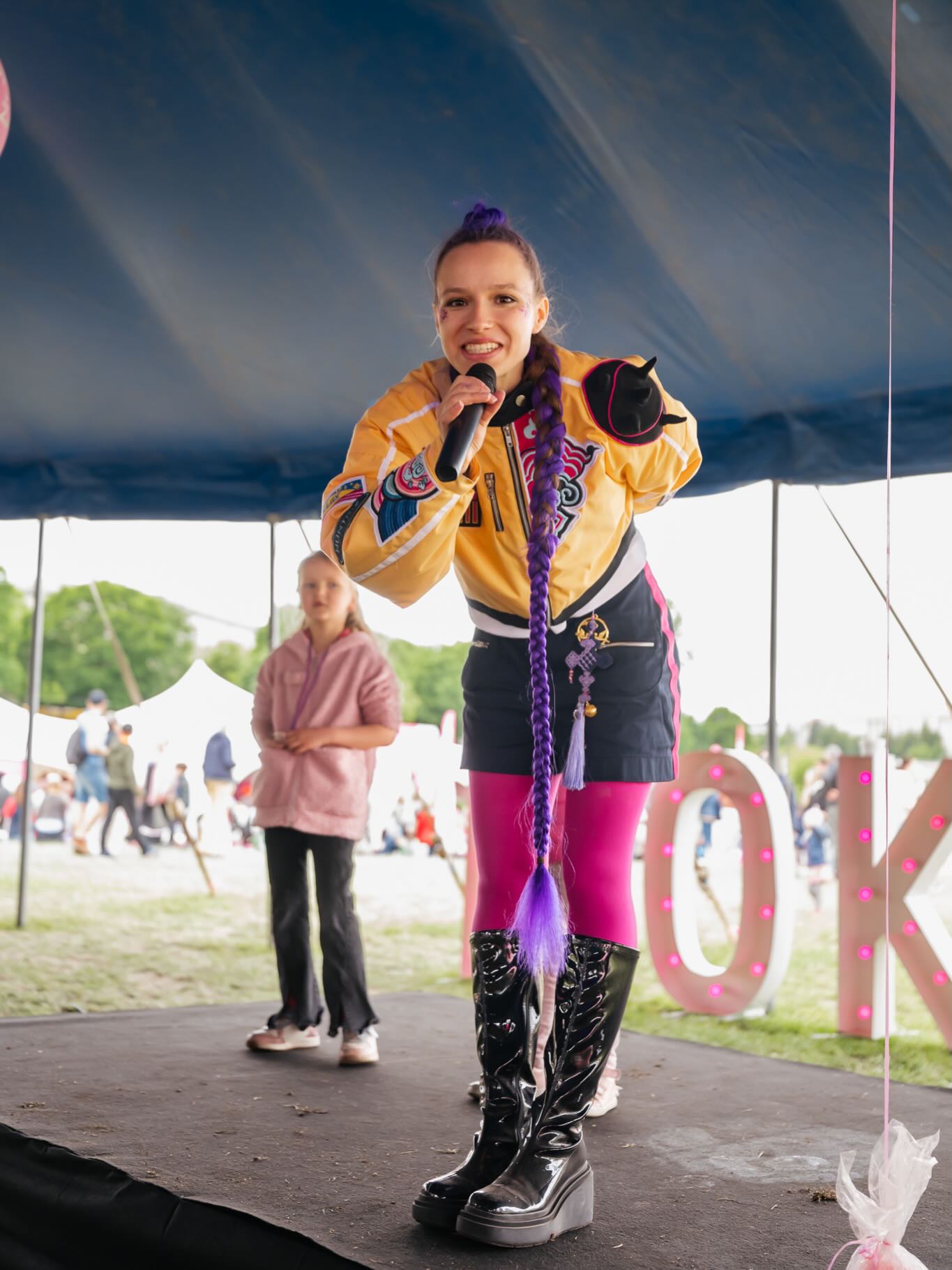 RUMI x VILNIUS PINK SOUP FEST 🩷 @govilnius @namerenginiai @dokipoki_personazai @stankaitisphotography . . . #pinksoupfest #govilnius #rumidemonhunters #dokipoki #dokipokipersonazai