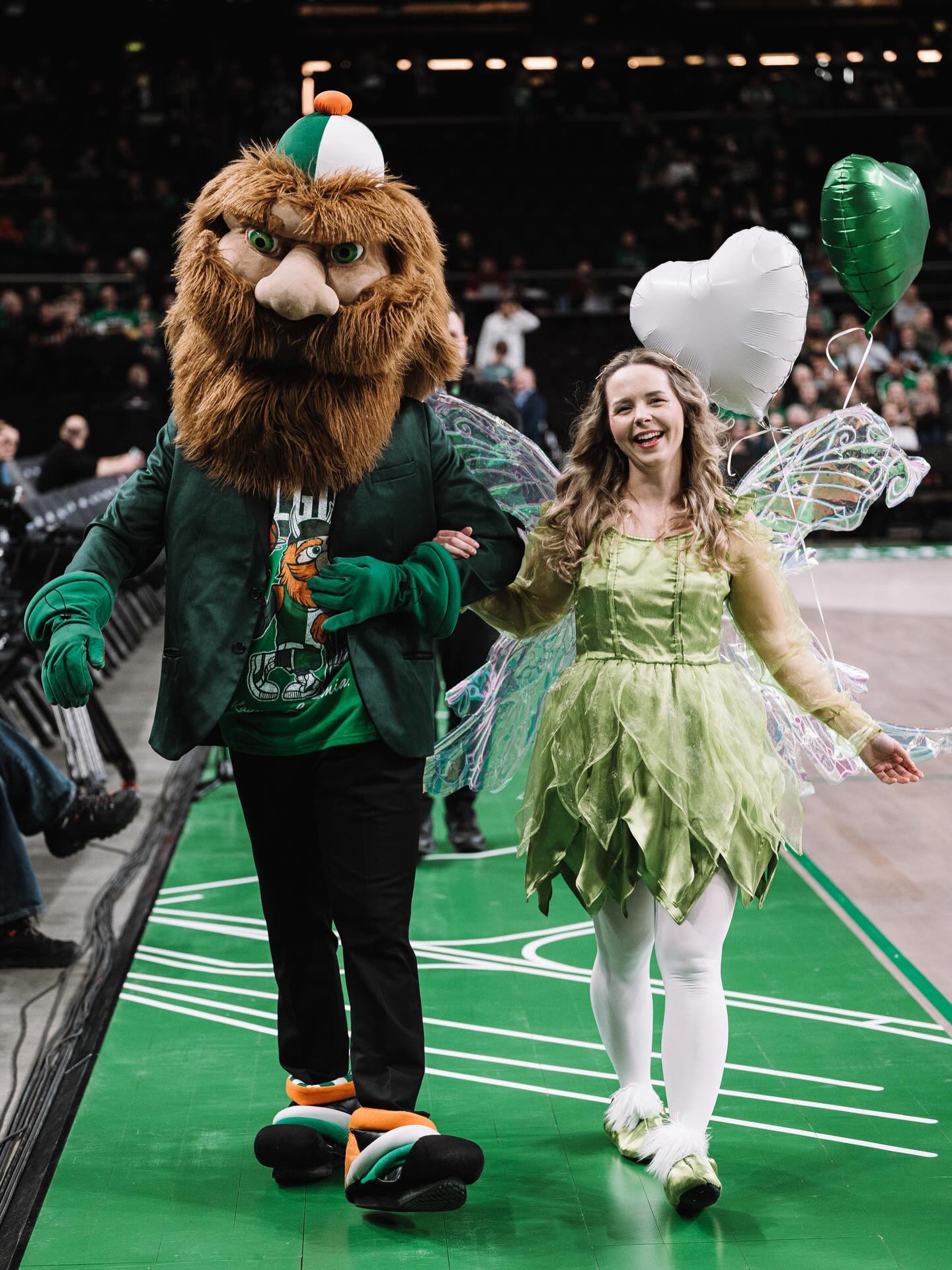 @bczalgiriskaunas x @dokipoki_personazai 💚🤍 . . . #dokipoki #personazai #animatoriai #renginiaiseimai #zalgiris