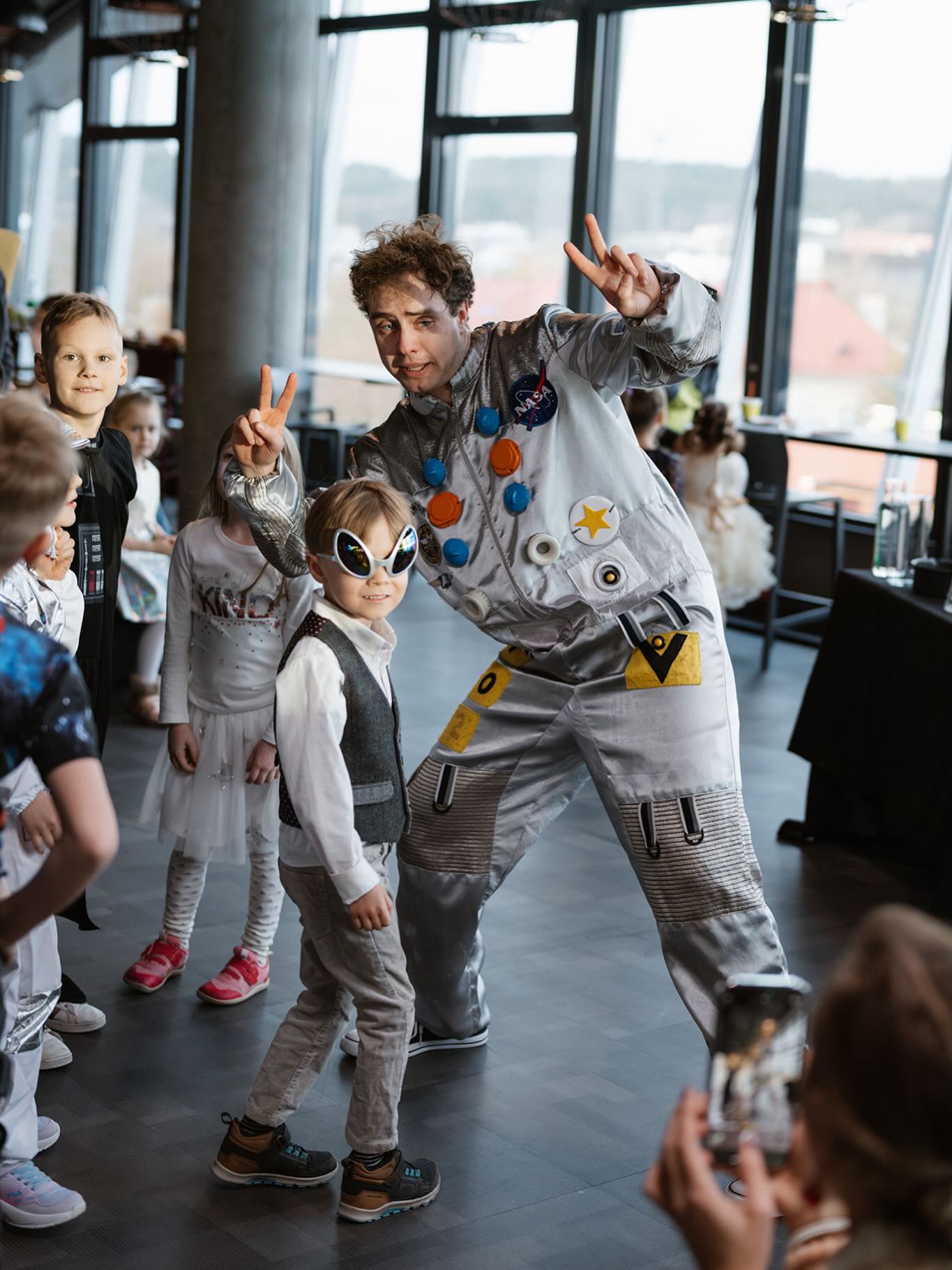 Kalėdinio maratono sūkury 🪐👩‍🚀 @dokipoki_personazai . . . #dokipoki #dokipokipersonazai #renginiaiseimai #imoniurenginiai #kaledos